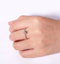 画像をギャラリービューアに読み込む, Vintage Engagement Antique Moissanite Round Cut Ring Diamond
