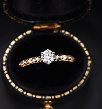 画像をギャラリービューアに読み込む, Vintage Engagement Antique Moissanite Round Cut Ring Diamond