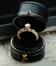 画像をギャラリービューアに読み込む, Vintage Engagement Antique Moissanite Round Cut Ring Diamond