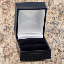 画像をギャラリービューアに読み込む, Unique CZ Black Diamond Solitaire Wedding Band