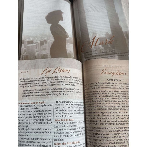 KJV Women Of Color Study Bible Large Print