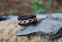 画像をギャラリービューアに読み込む, Hand-stitched Leather Ring, Made With Quality Leather
