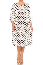 画像をギャラリービューアに読み込む, Moa Round Neck 3/4 Sleeves Polka Dot Maxi Dress
