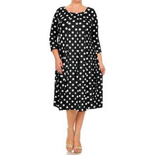 画像をギャラリービューアに読み込む, Moa Round Neck 3/4 Sleeves Polka Dot Maxi Dress
