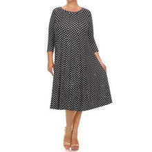 画像をギャラリービューアに読み込む, Moa Round Neck 3/4 Sleeves Polka Dot Maxi Dress
